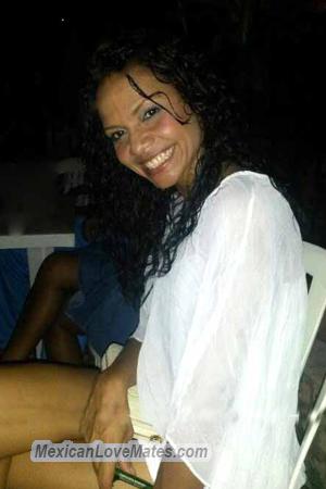 151848 - Luz Mary Age: 45 - Colombia