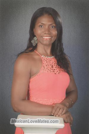 158180 - Leides Age: 48 - Colombia