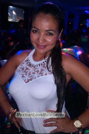 176819 - Laura Age: 39 - Colombia