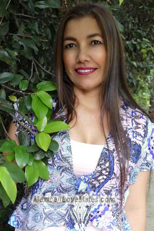 185965 - Luz Enith Age: 56 - Colombia