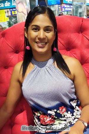 195449 - Emi Age: 45 - Colombia