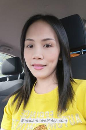 195501 - Pimnipa Age: 40 - Thailand