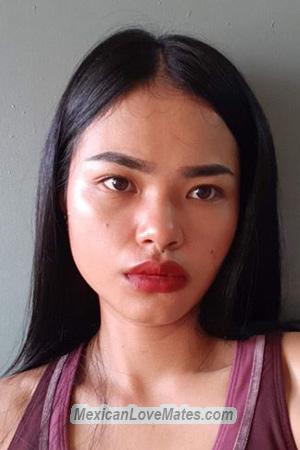 195630 - Tadsaneewan (Pokky) Age: 27 - Thailand