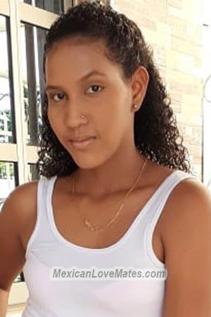 196441 - Luz Age: 25 - Colombia