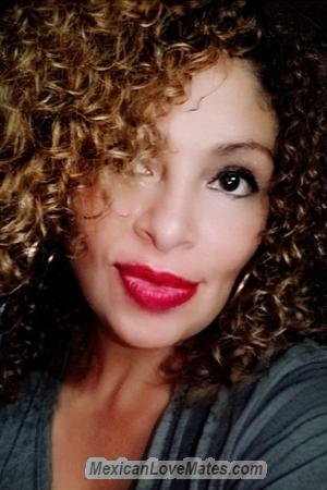 204169 - Seidy Age: 52 - Costa Rica