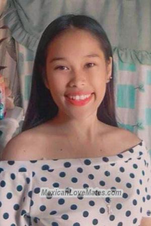 204788 - Melody Age: 22 - Philippines