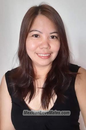 205260 - Lorifel Age: 45 - Philippines