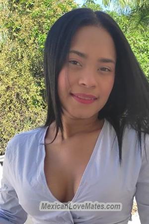 205726 - Nayelis Age: 24 - Colombia