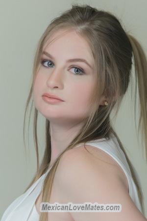 207422 - Daniela Age: 34 - Colombia