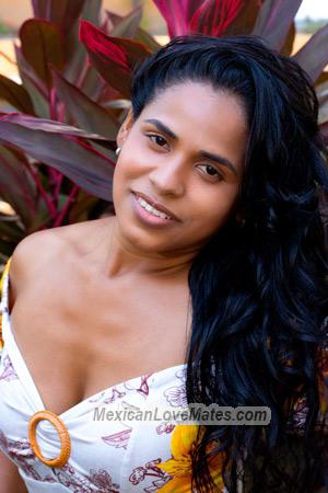 207684 - Eliana Age: 35 - Colombia