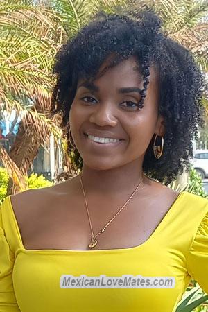 212765 - Dayanis Age: 31 - Colombia