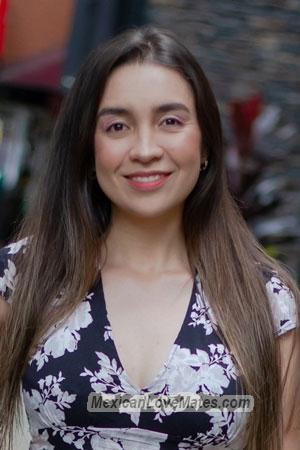 213753 - Laura Age: 32 - Colombia