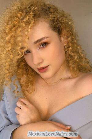 215550 - Scarlet Age: 27 - Colombia