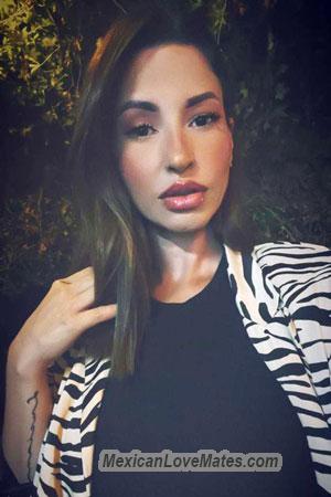 215731 - Laura Age: 42 - Costa Rica