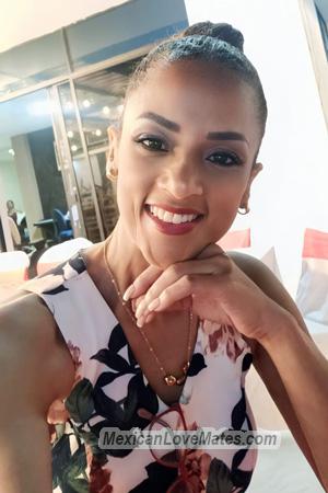 217113 - Amelia Age: 56 - Ecuador