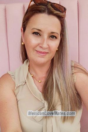 219324 - Marianela Age: 46 - Costa Rica