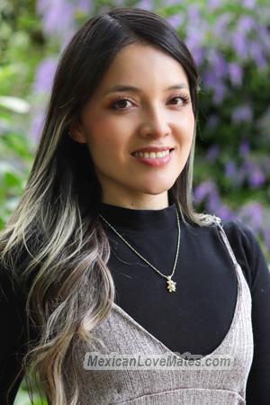 220040 - Silvia Age: 32 - Colombia