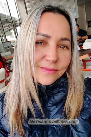 220610 - Sara Age: 50 - Peru