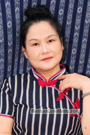 227229 - Isabelle� Age: 56 - China